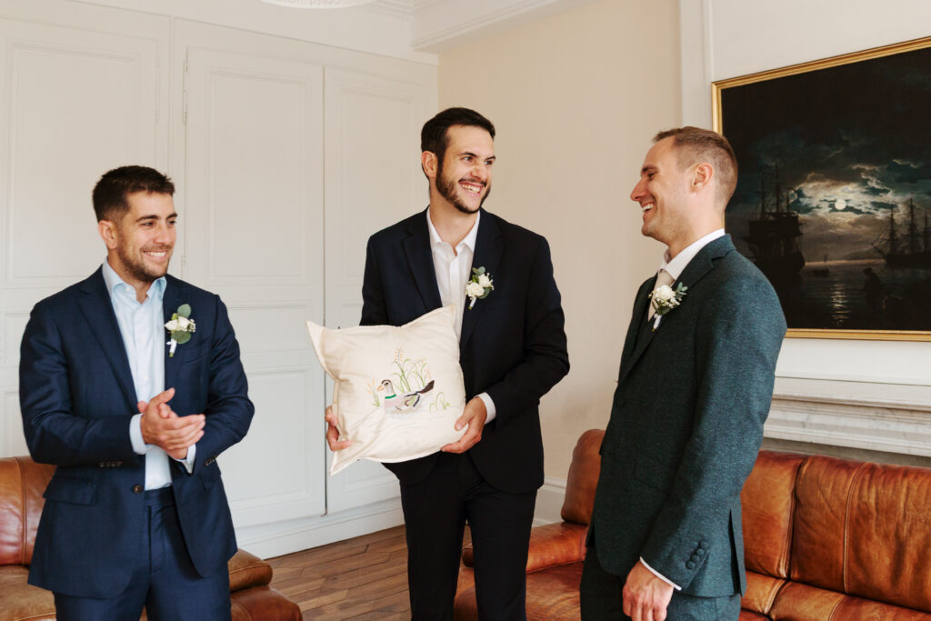Préparatifs du marié — photographe mariage Rhône-Alpes